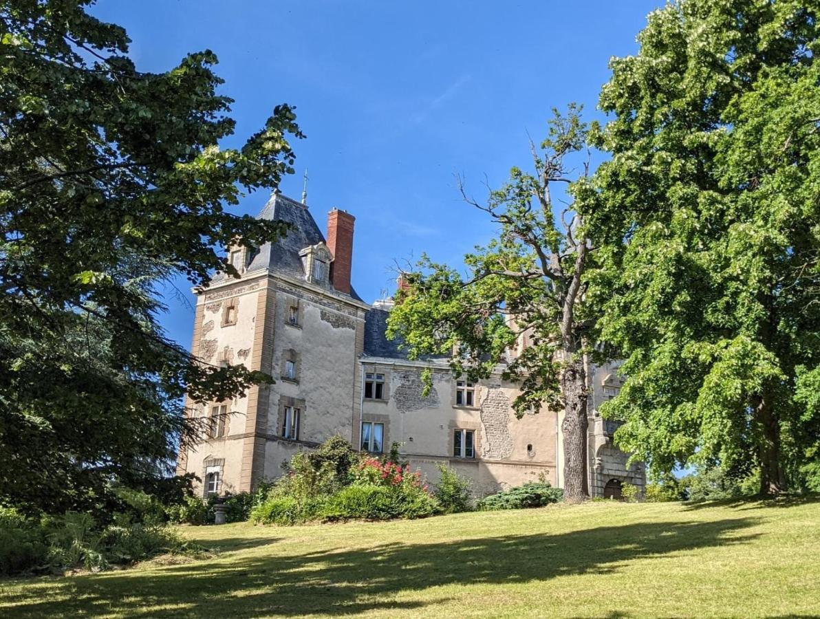 Chateau De Saint Bonnet Les Oules Kültér fotó